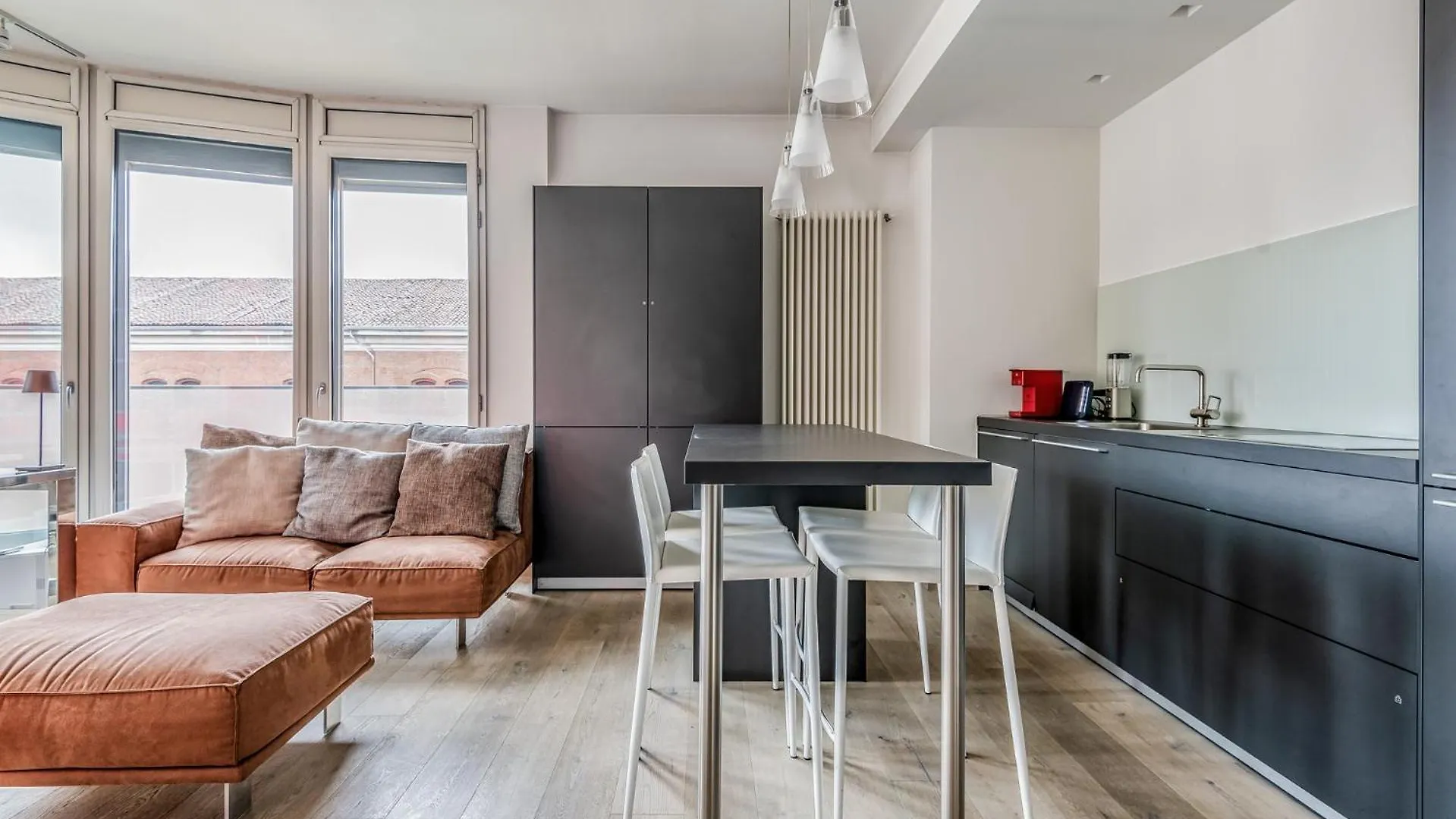 Porta Romana Milano Micca 2 Pax-Wi-Fi 0*, Milan Italy